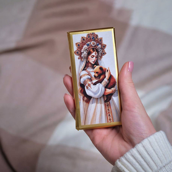 Белый шоколад с малиной